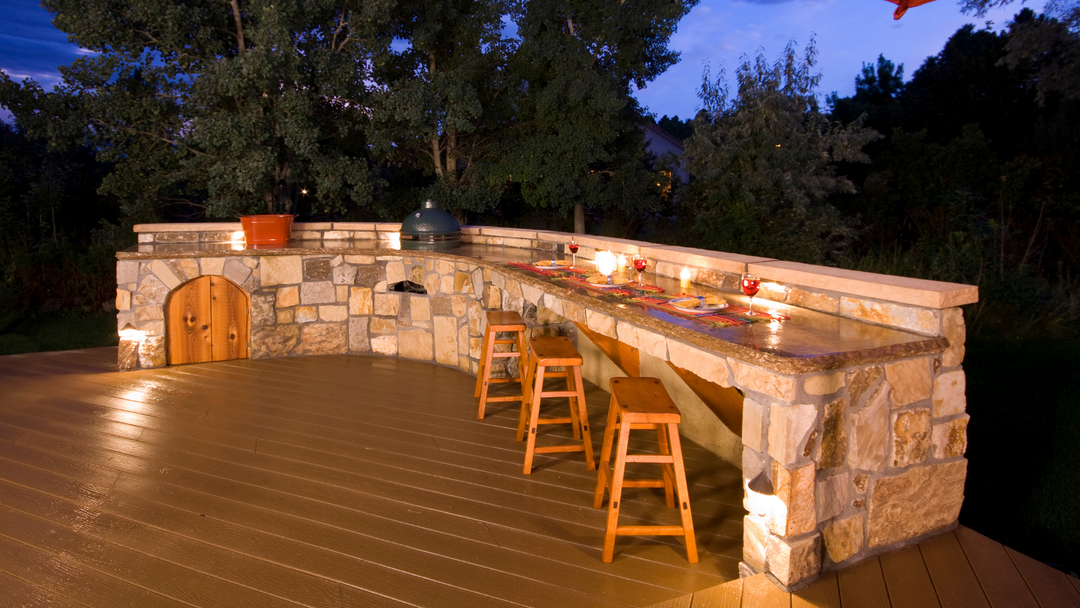 Five Incredible Deck Designs To Make Your Neighbors Green with Envy