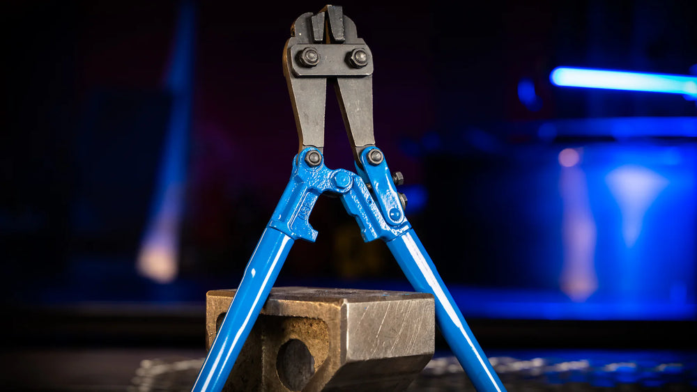 Mr. Fence - Vinyl Rail Notcher Mr. Fence - Vinyl Rail Notcher Create Tabs for Vinyl Fence Rails MFT - Tool Mr. Fence Tools